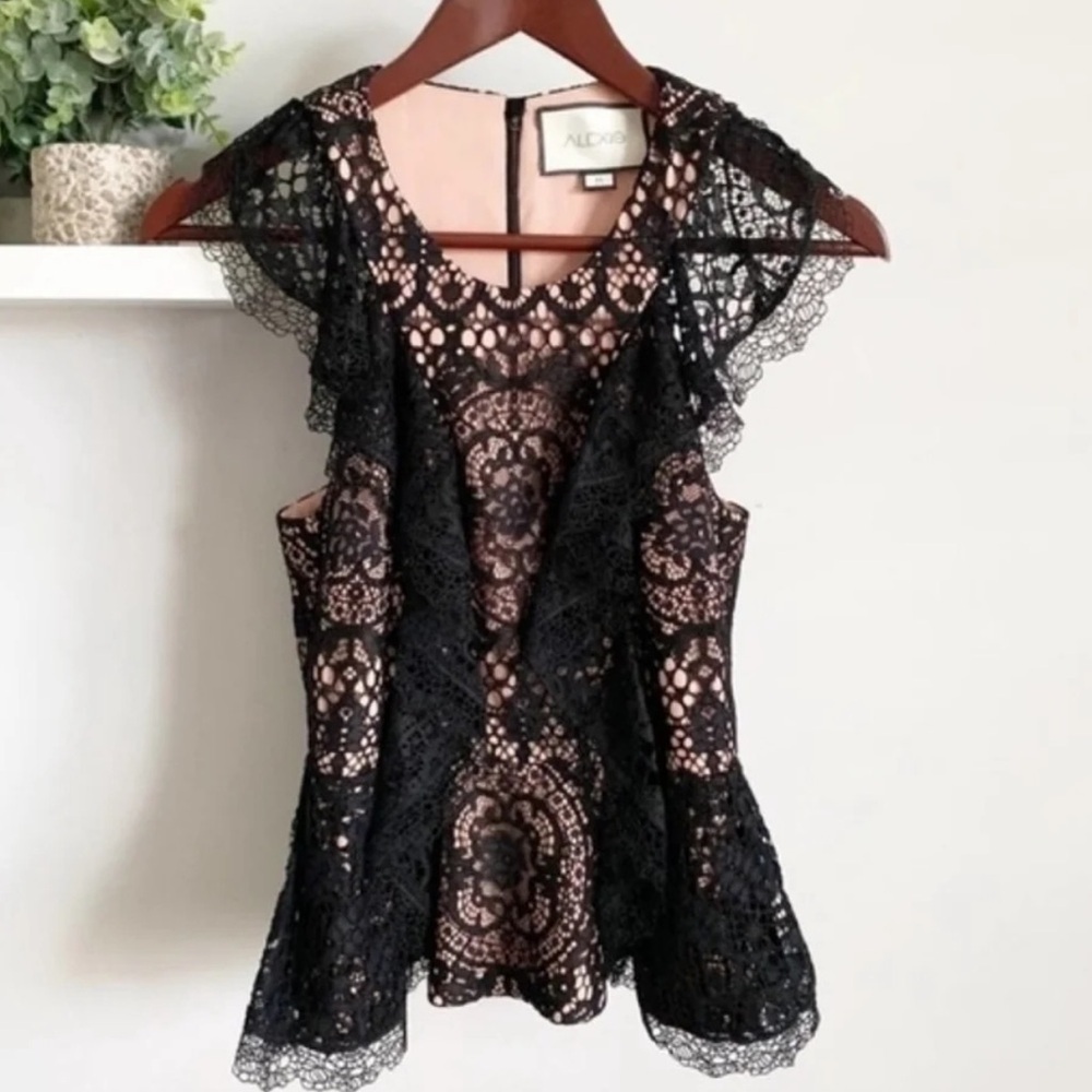 Alexis Black Lace Women's Top size small new - Picture 3 of 6